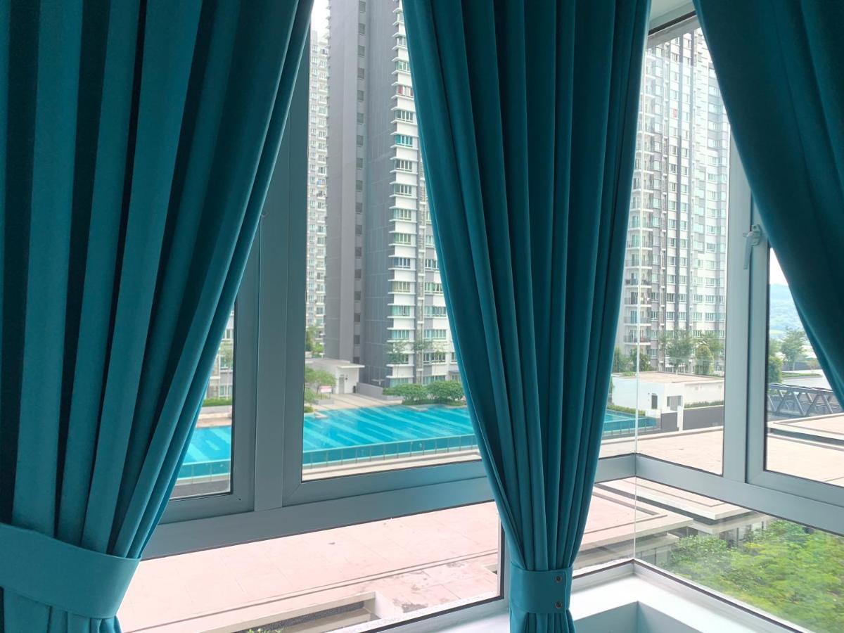 Relaxed Family Staycation, Pool View W Wifi N Netflix Bangi Exterior photo